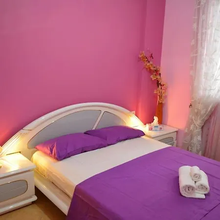 Seafront Modern Apartment! Sarandë