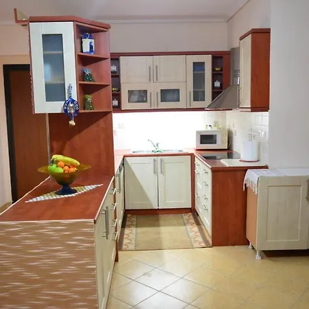 Seafront Modern Apartment! Appartement